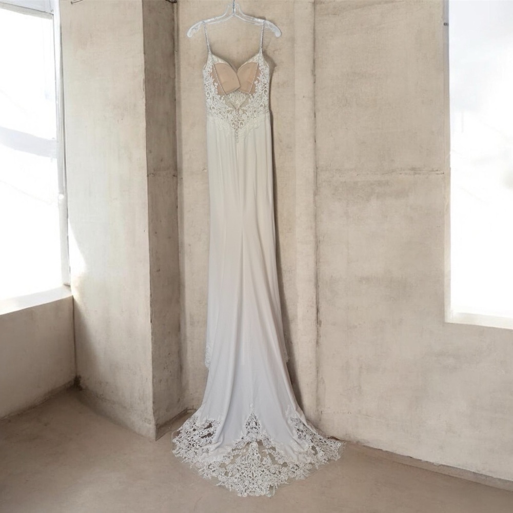 Enzoani Juri Wedding Dress - Picture 5 of 14